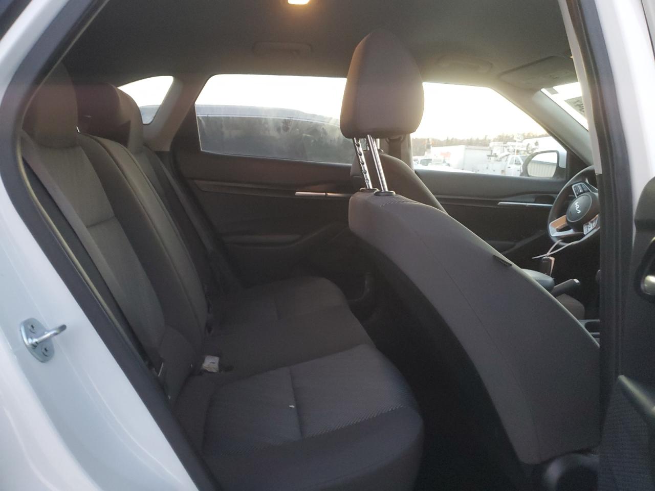 2024 KIA SELTOS LX VIN:KNDEPCAA8R7573288