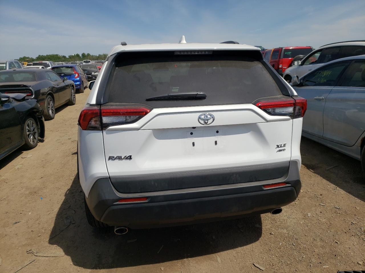 2024 TOYOTA RAV4 XLE VIN:2T3P1RFV2RW422234