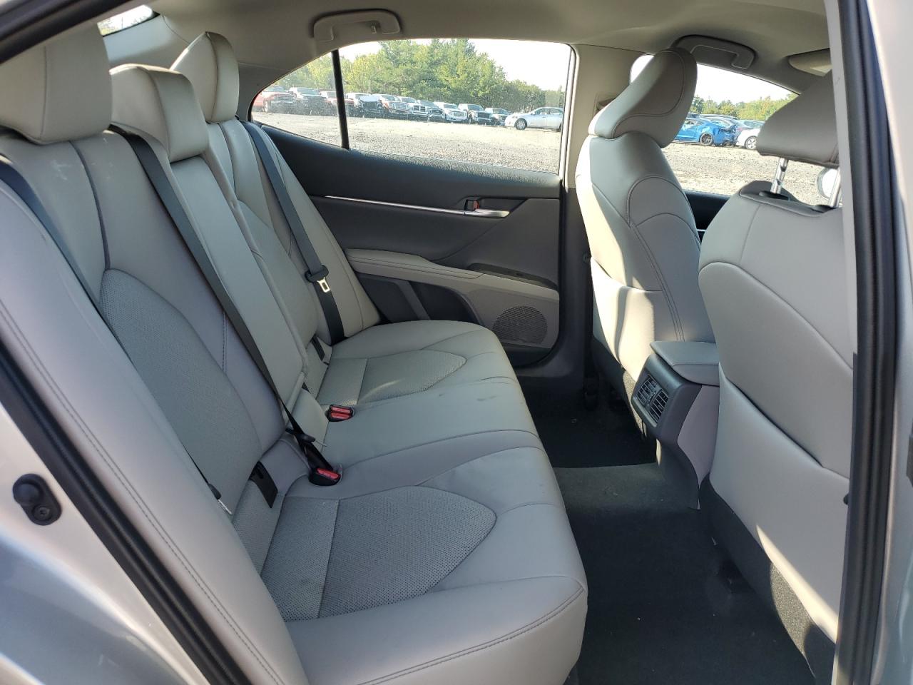 2022 TOYOTA CAMRY XLE VIN:4T1F11BK0NU049271