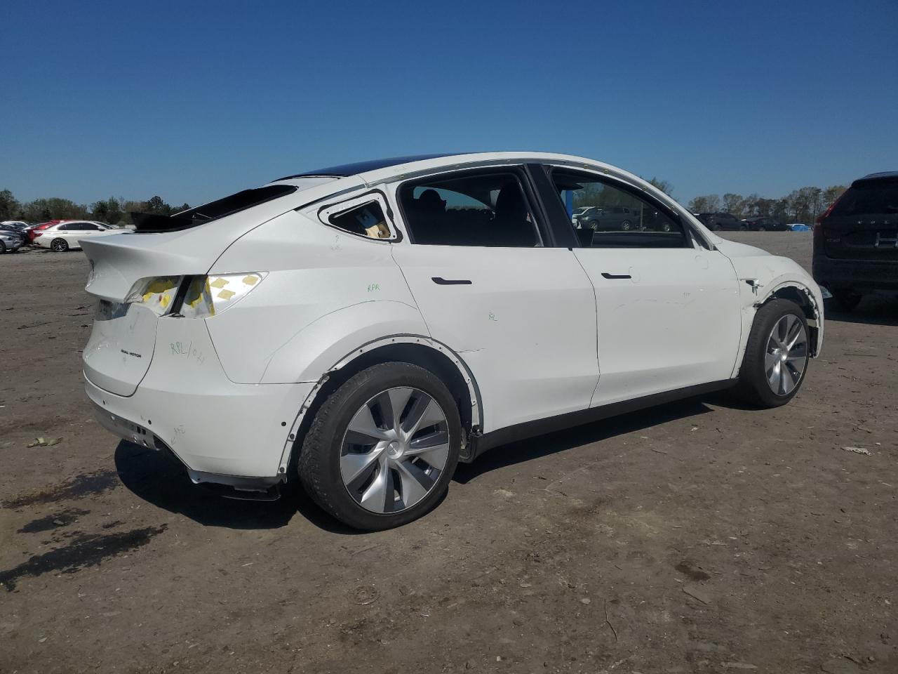 2022 TESLA MODEL Y  VIN:7SAYGAEE0NF517688