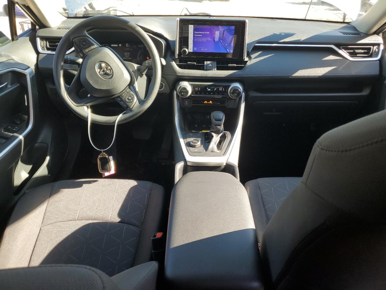 2024 TOYOTA RAV4 XLE VIN:JTMRWRFV4RJ059847