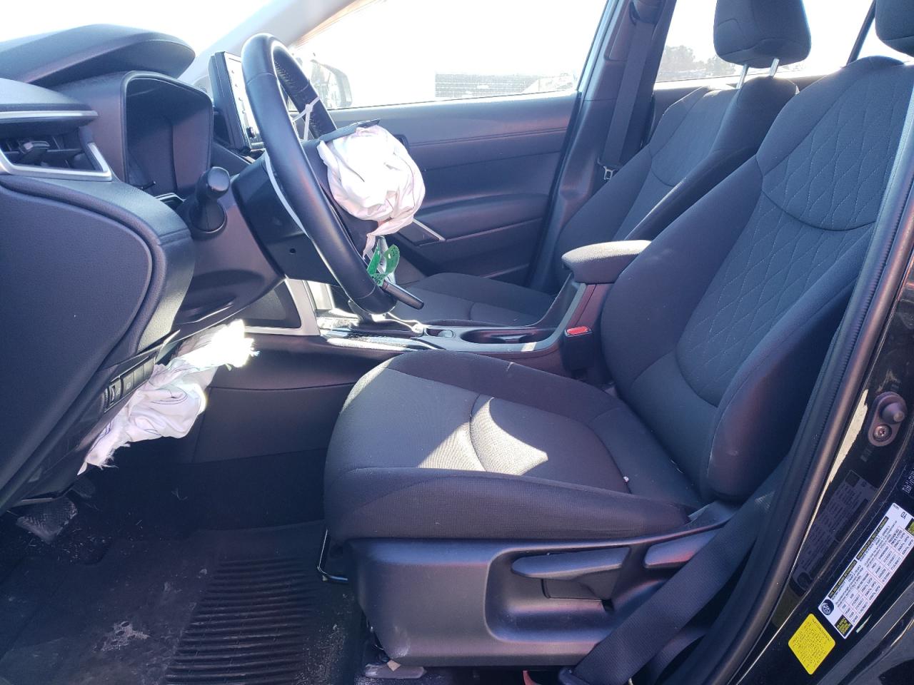 2022 TOYOTA COROLLA CROSS LE VIN:7MUBAAAG5NV015899