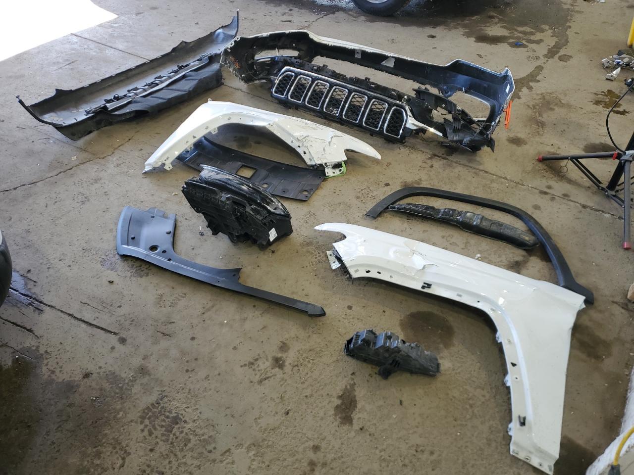 2023 JEEP GRAND CHEROKEE LIMITED VIN:1C4RJHBG7PC525417