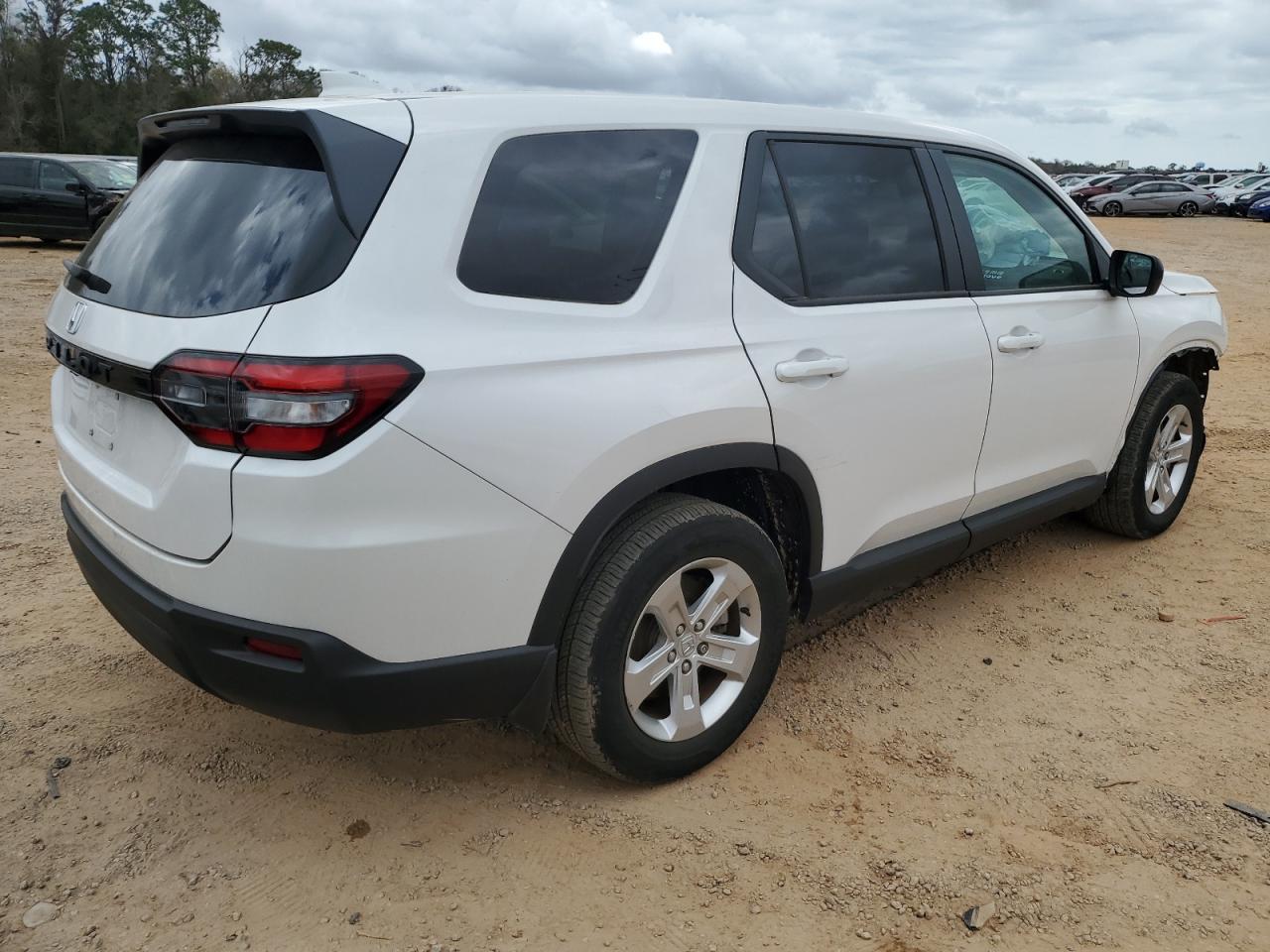 2023 HONDA PILOT LX VIN:5FNYG2H22PB007110