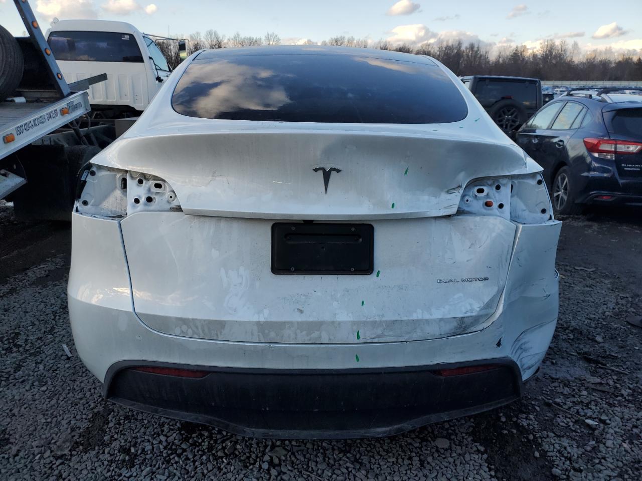 2023 TESLA MODEL Y  VIN:7SAYGDEE8PA160648