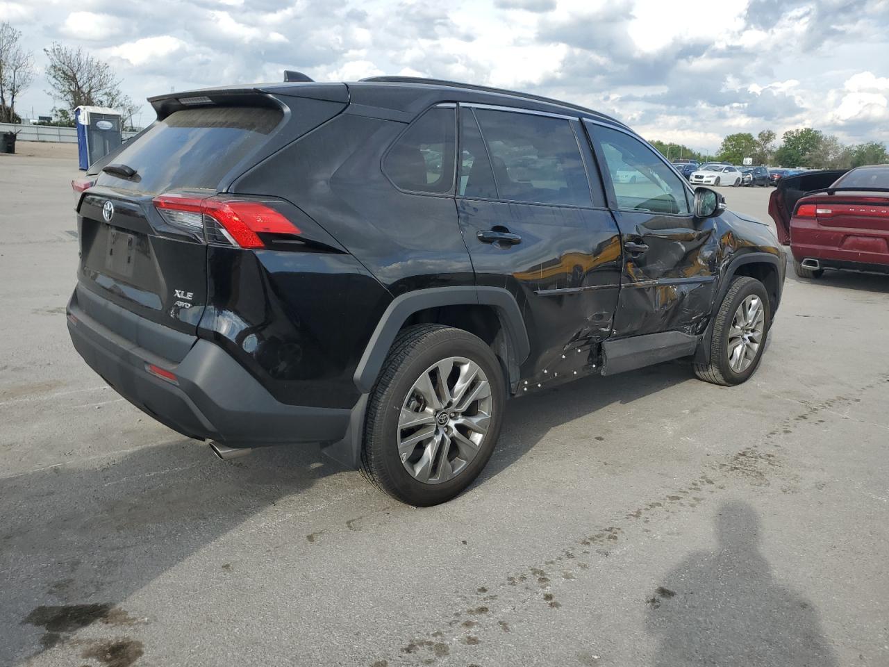 2022 TOYOTA RAV4 XLE PREMIUM VIN:2T3A1RFV0NC286445