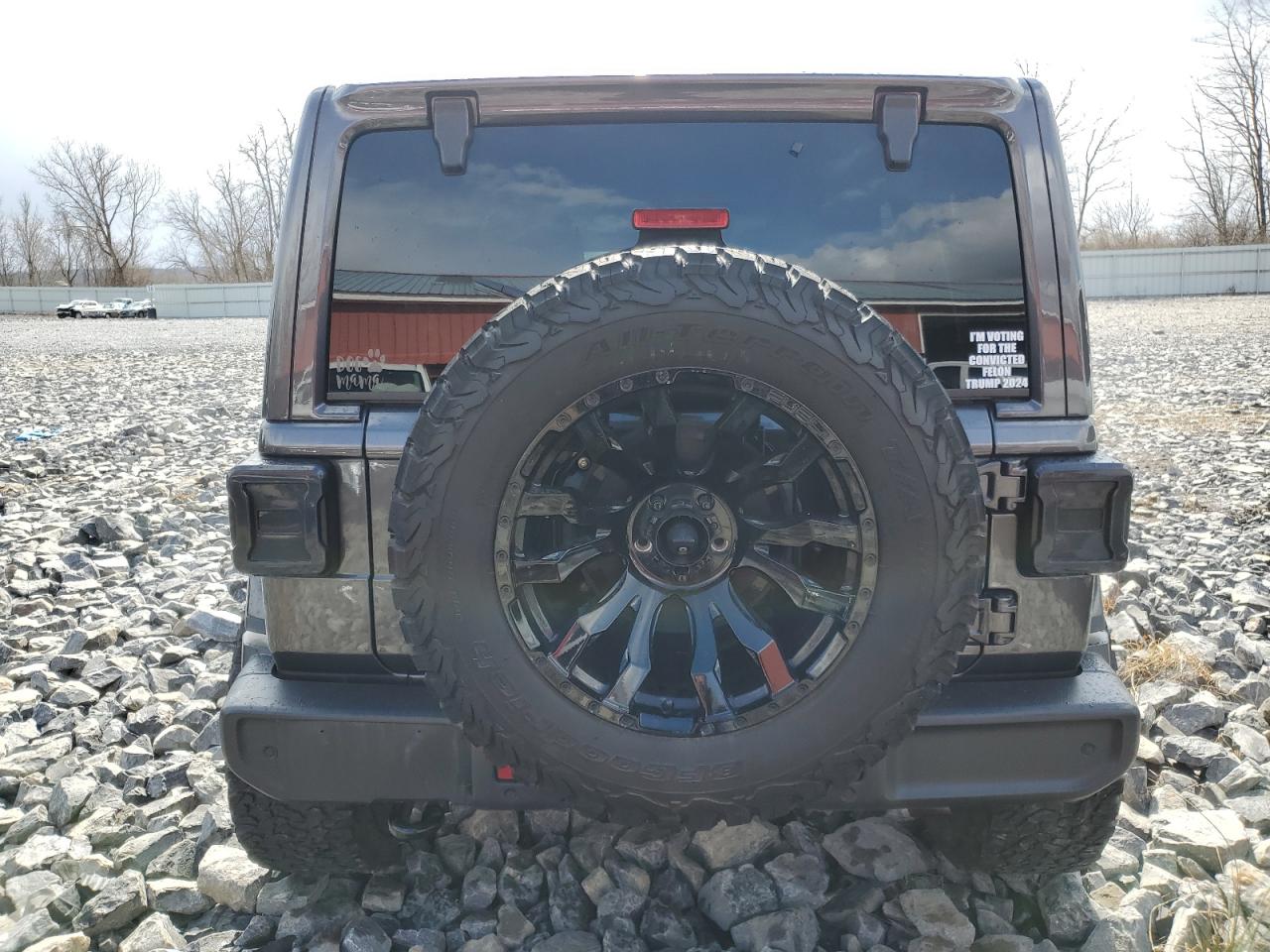 2022 JEEP WRANGLER UNLIMITED SAHARA VIN:1C4HJXEN9NW191371