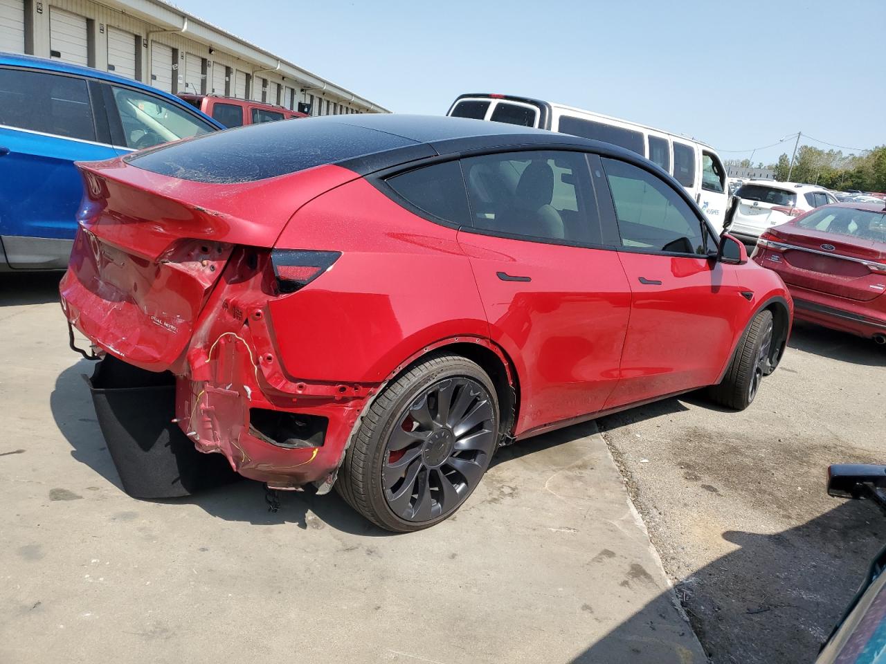 2023 TESLA MODEL Y  VIN:7SAYGDEF4PF606712