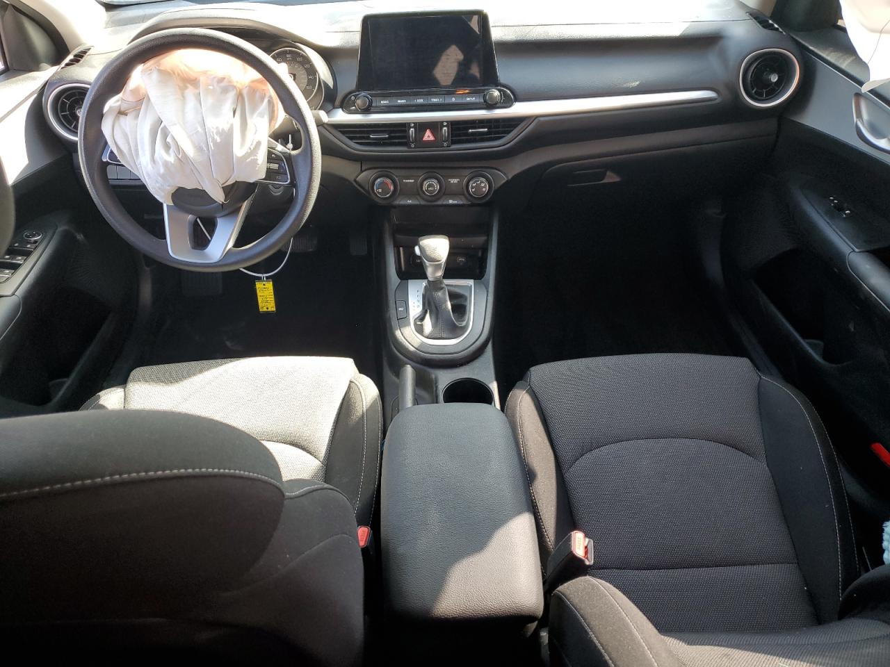 2024 KIA FORTE LX VIN:3KPF24AD1RE822713