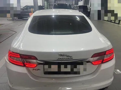 2015 Jaguar XF VIN: