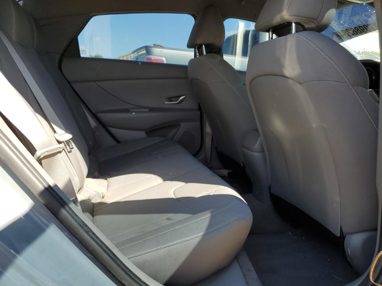 2022 HYUNDAI ELANTRA SEL VIN:KMHLM4AG6NU226043