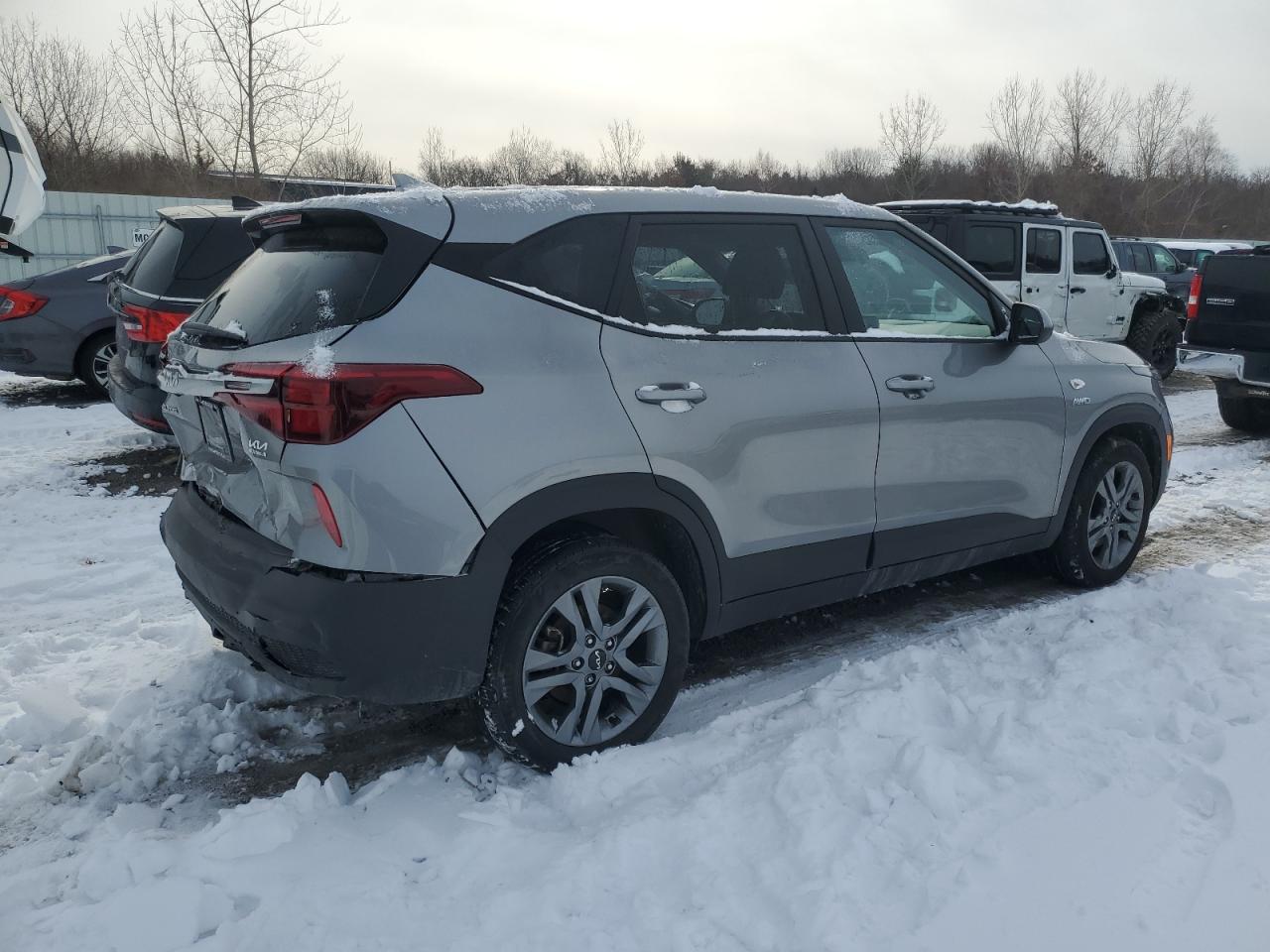 2023 KIA SELTOS LX VIN:KNDEPCAAXP7424961