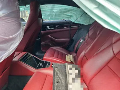 2018 Porsche Panamera VIN: