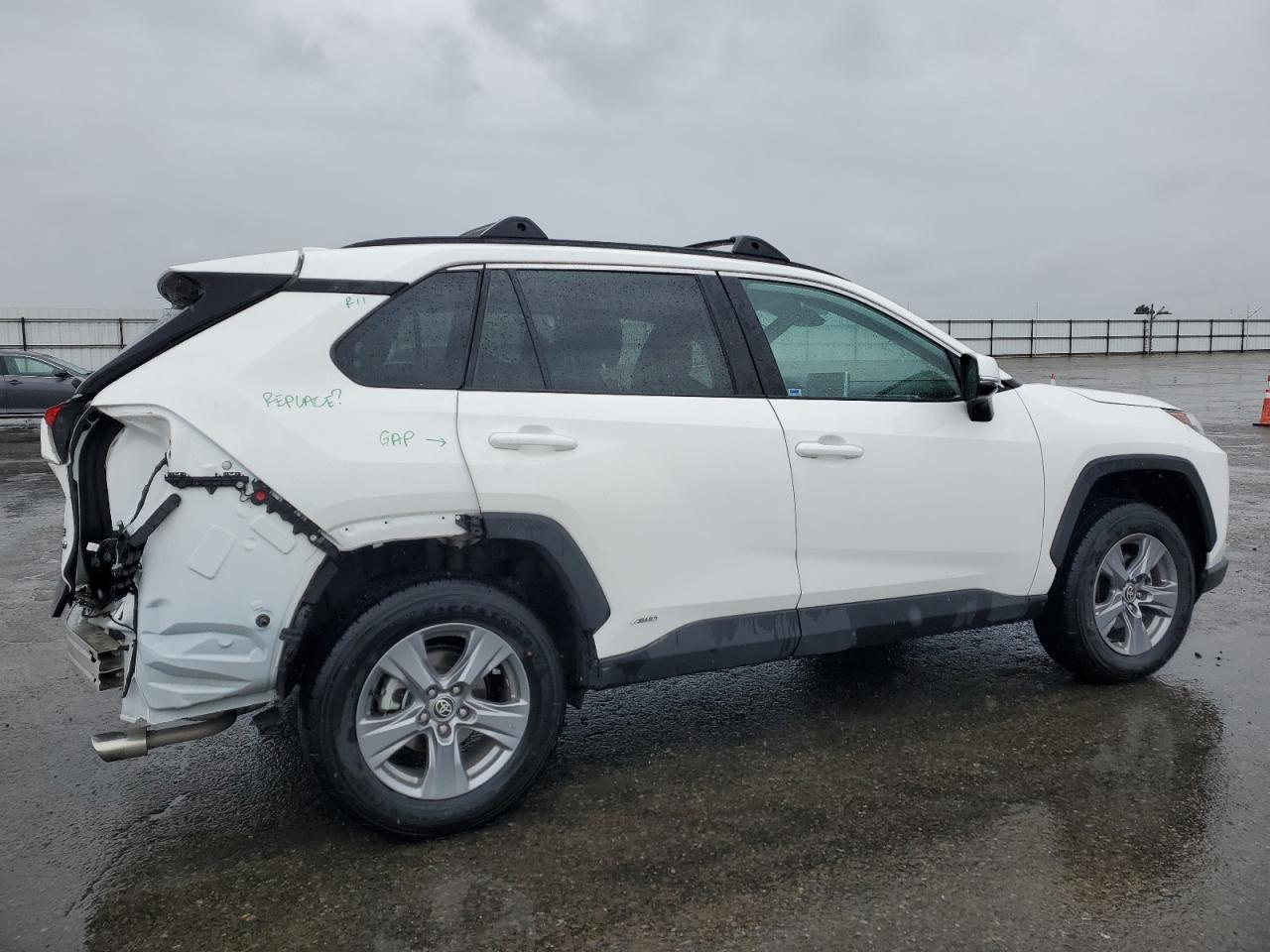 2024 TOYOTA RAV4 XLE VIN:2T3RWRFV9RW209808