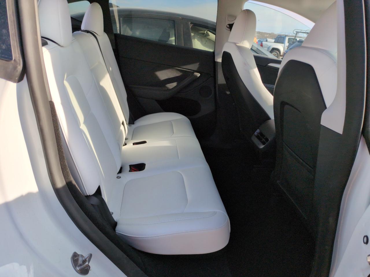 2023 TESLA MODEL Y  VIN:7SAYGDEE7PA123090