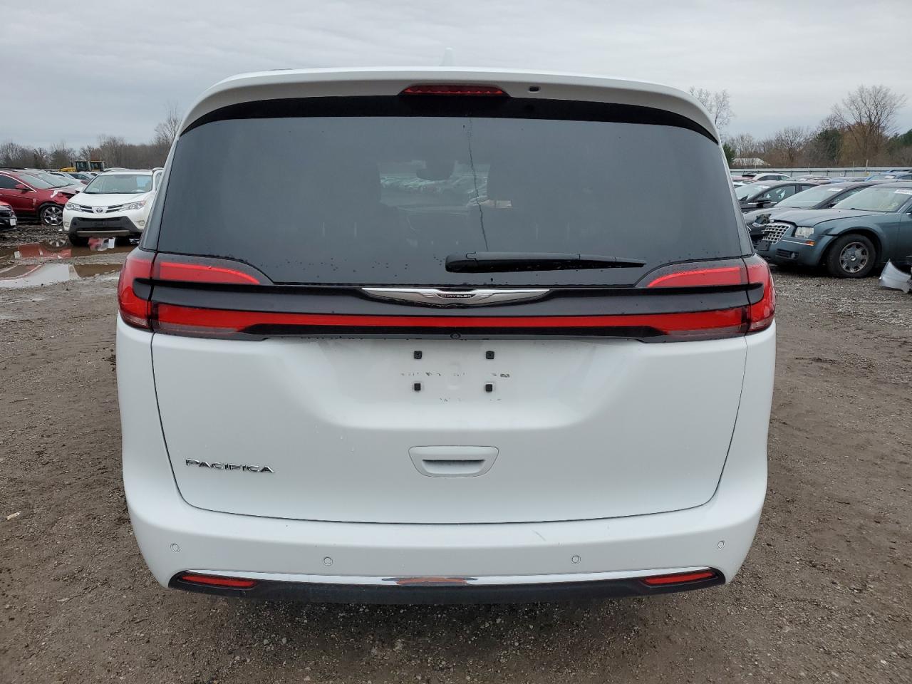2022 CHRYSLER PACIFICA TOURING L VIN:2C4RC1BG7NR192321