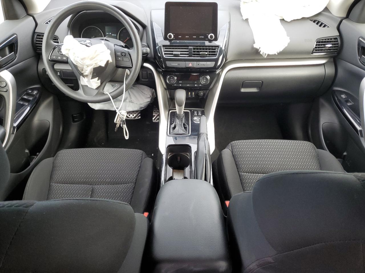 2022 MITSUBISHI ECLIPSE CROSS LE VIN:JA4ATVAA3NZ014617