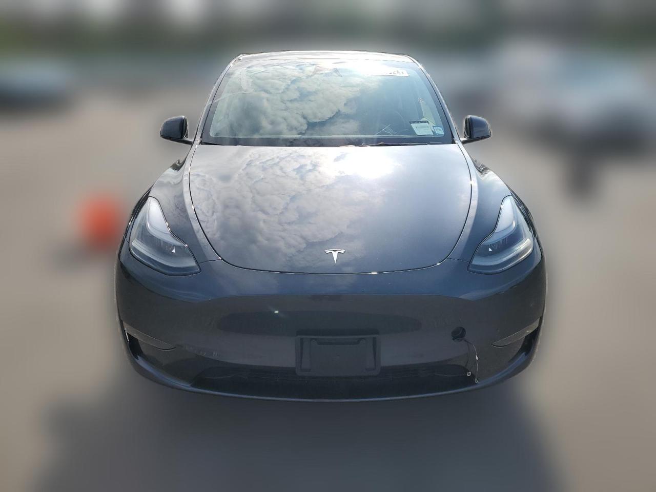 2024 TESLA MODEL Y  VIN:7SAYGDEE8RA255763