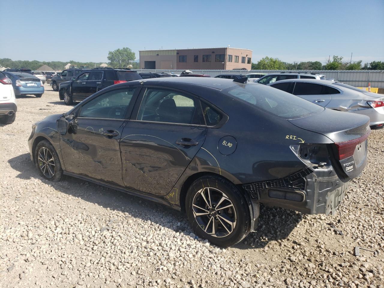 2022 KIA FORTE FE VIN:3KPF24AD9NE437023