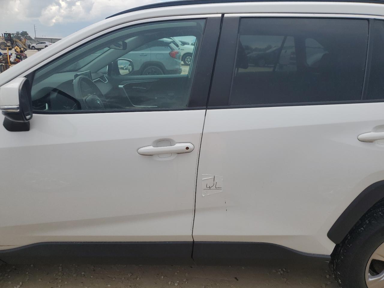 2022 TOYOTA RAV4 XLE VIN:2T3W1RFVXNW233630