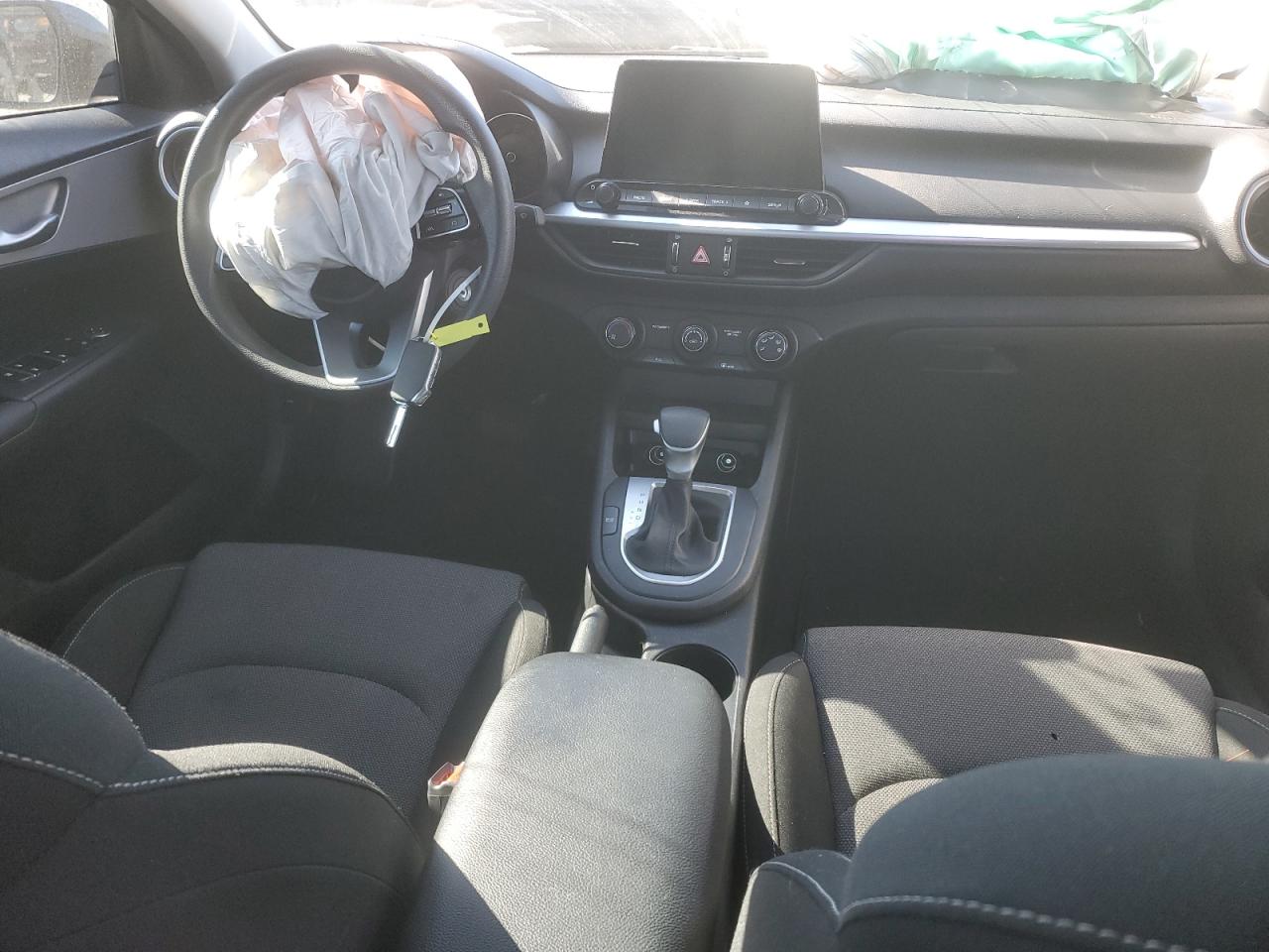 2023 KIA FORTE LX VIN:3KPF24AD3PE660211