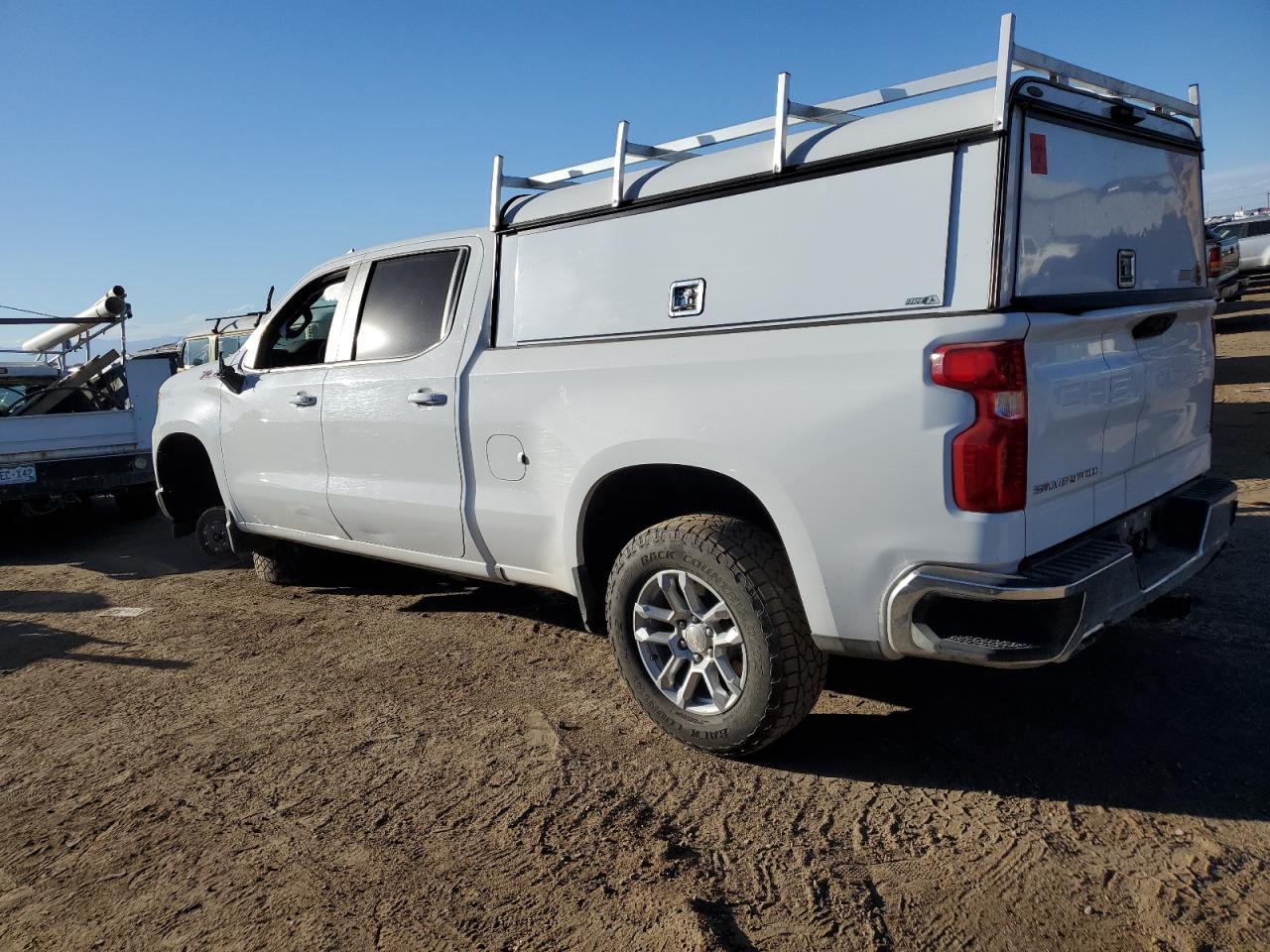 2022 CHEVROLET SILVERADO K1500 LT VIN:1GCUDDED0NZ638602