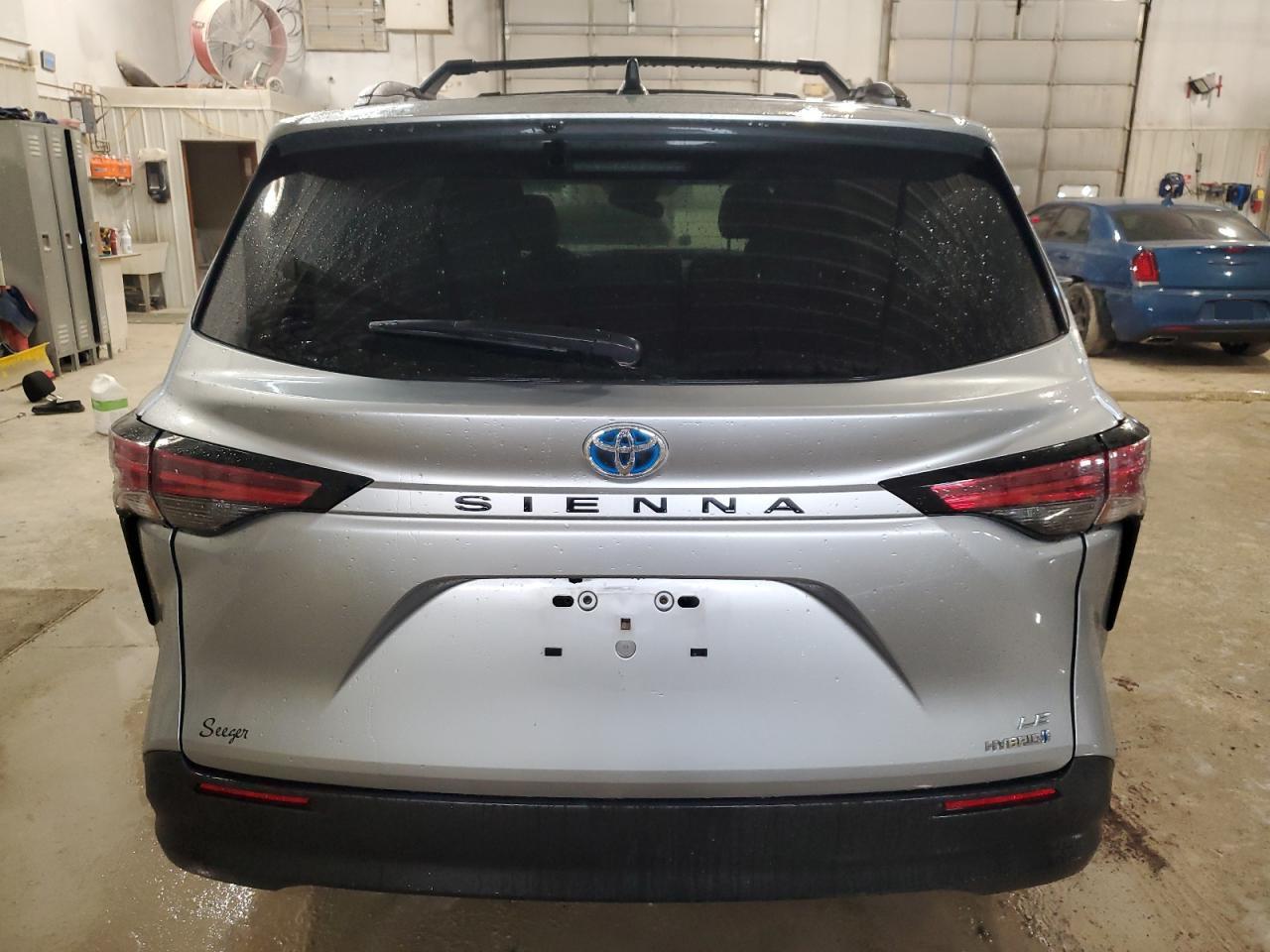 2022 TOYOTA SIENNA LE VIN:5TDBRKEC7NS118564