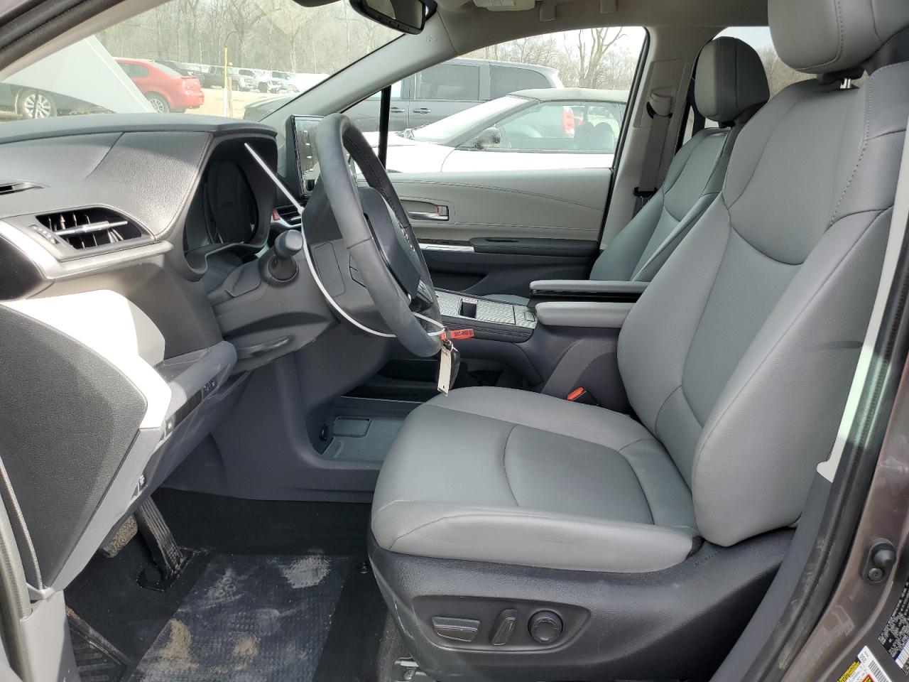 2023 TOYOTA SIENNA XLE VIN:5TDJRKEC3PS145811