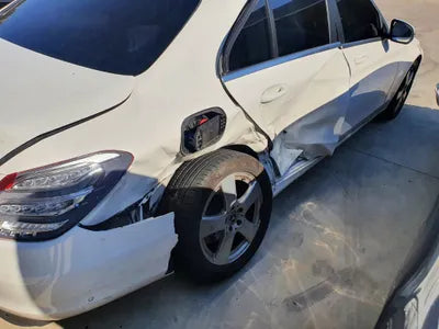 2018 Mercedes-Benz C 200 VIN: