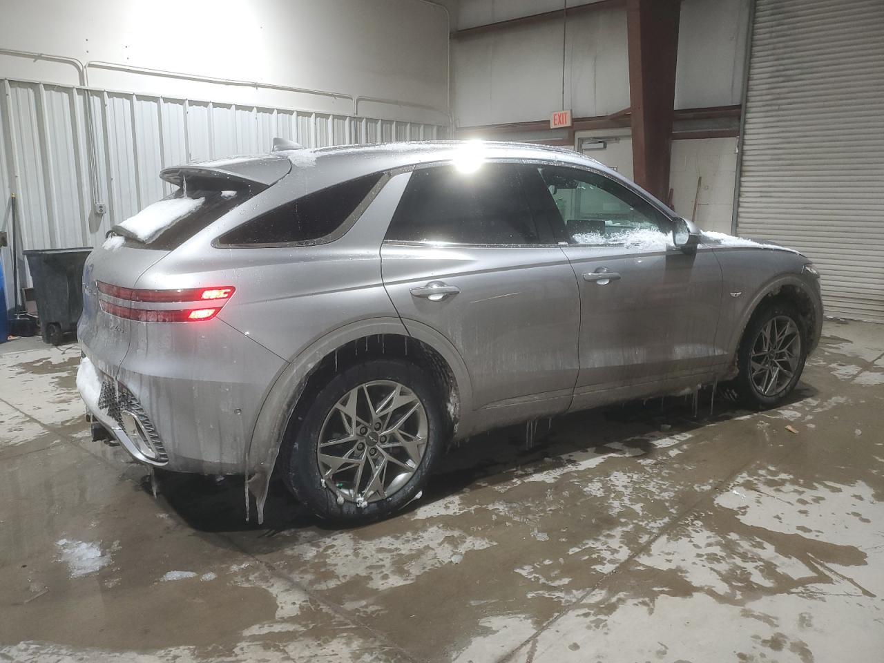 2022 GENESIS GV70 BASE VIN:KMUMADTB9NU069995