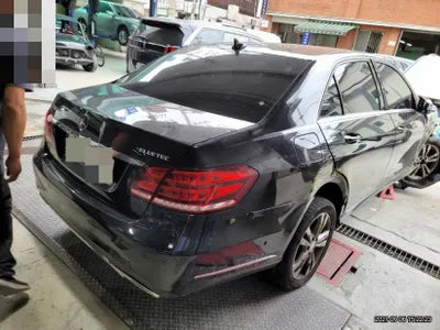 2015 Mercedes-Benz E 220 WDDHF0AB2FB146176 VIN:WDDHF0AB2FB146176