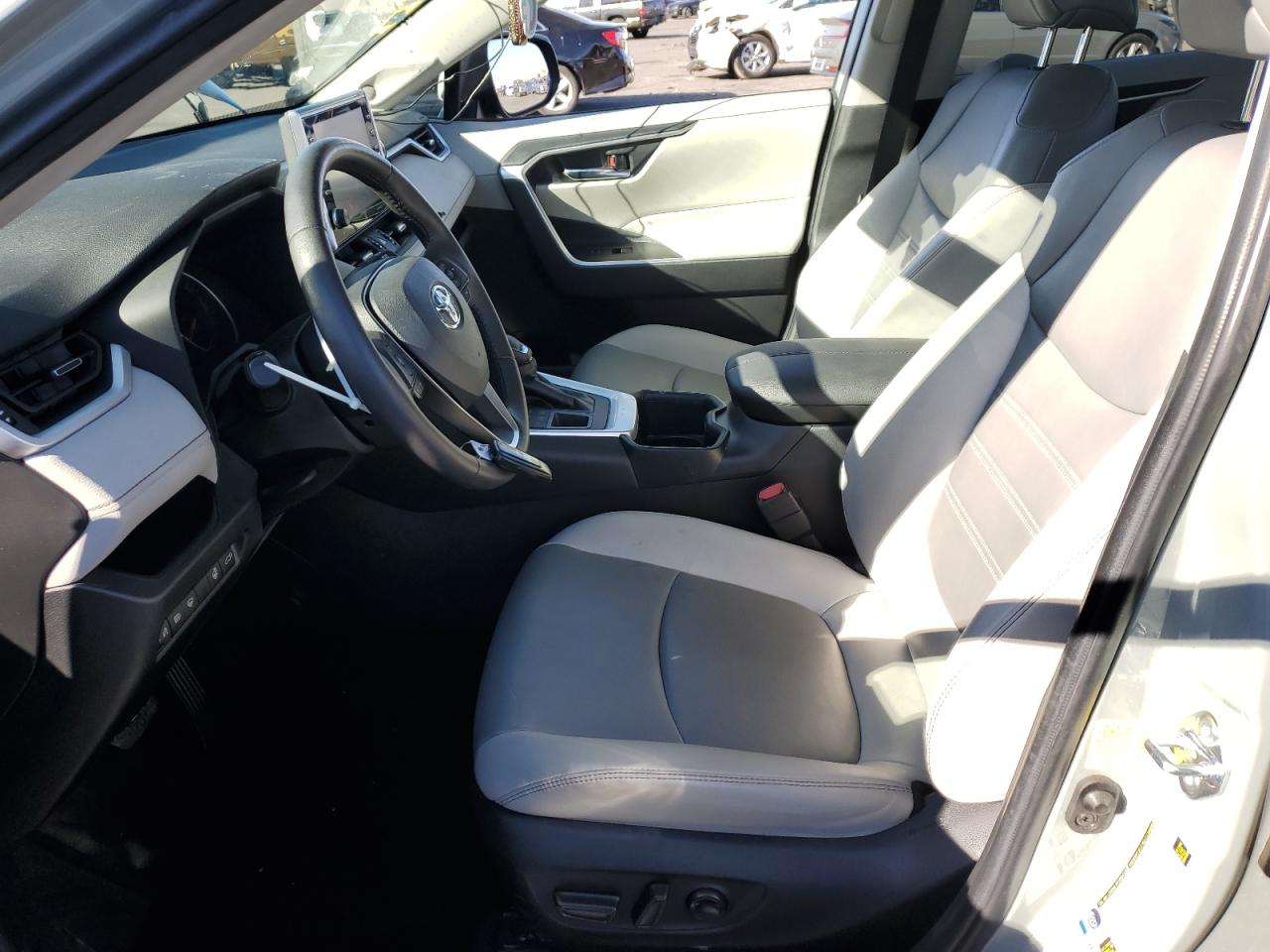 2022 TOYOTA RAV4 XLE PREMIUM VIN:2T3A1RFV3NW269962