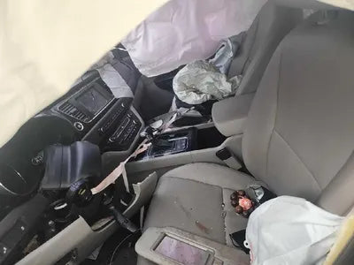 2017 Kia Carnival VIN: