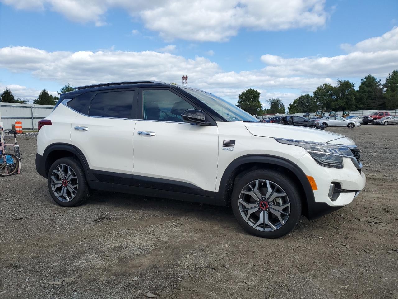 2023 KIA SELTOS SX VIN:KNDETCA23P7456882