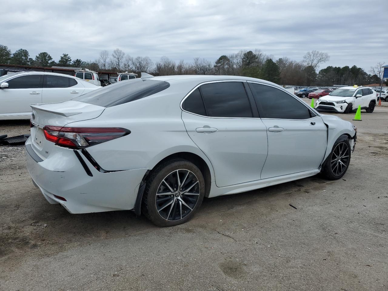 2022 TOYOTA CAMRY SE VIN:4T1G11AKXNU018549