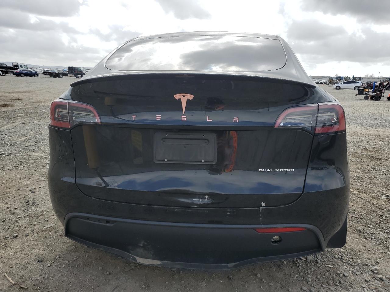 2023 TESLA MODEL Y  VIN:7SAYGAEE5PF880779