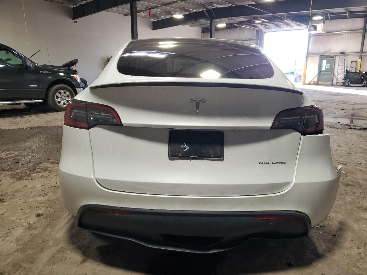 2023 TESLA MODEL Y  VIN:7SAYGDEE4PF755595
