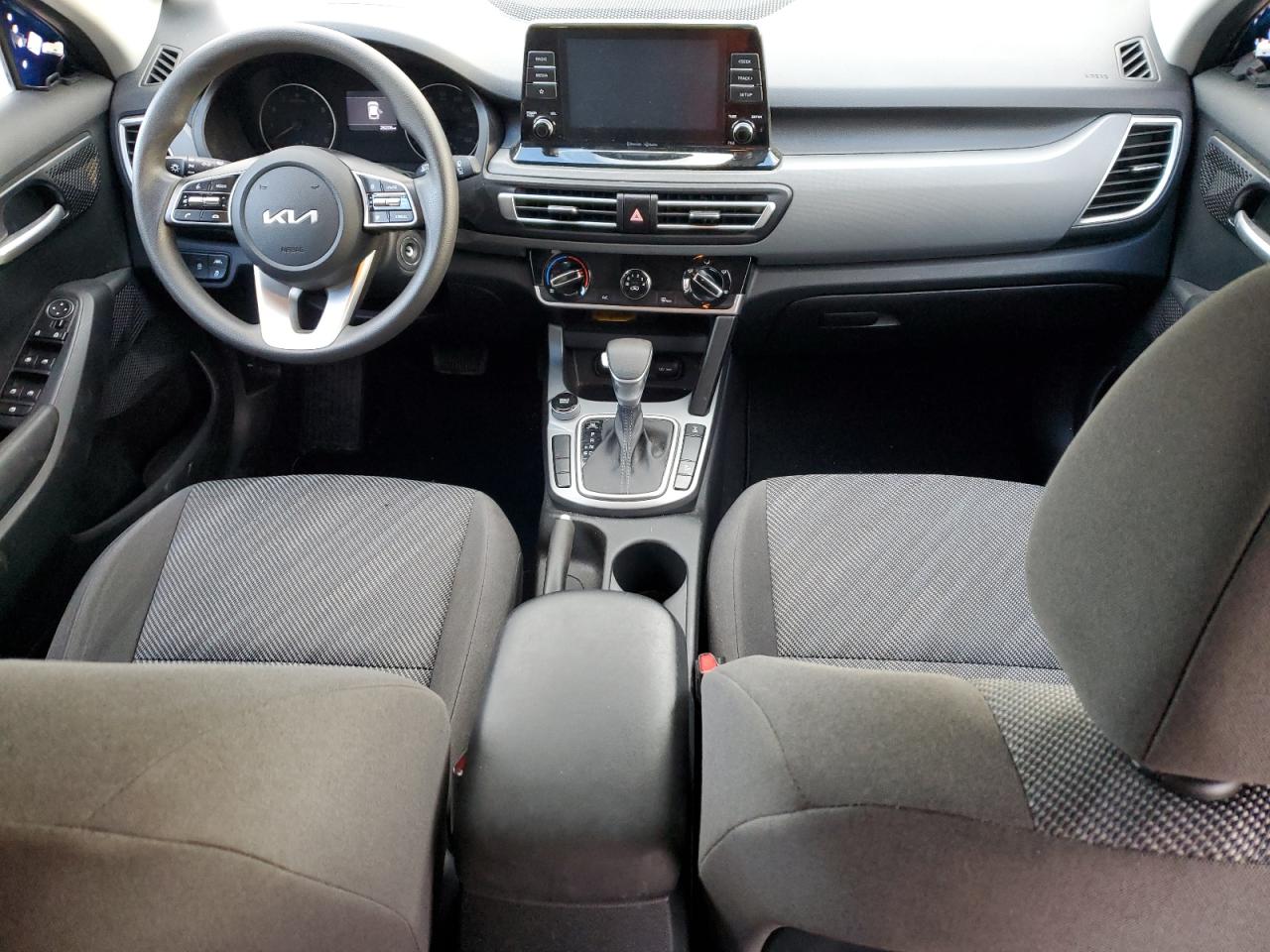 2022 KIA SELTOS LX VIN:KNDEPCAA4N7235414