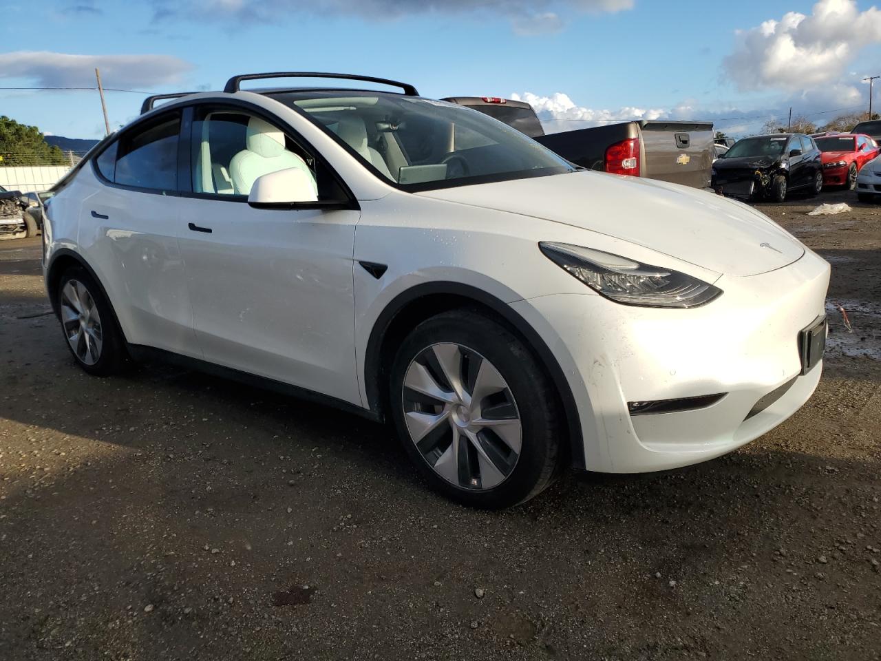 2022 TESLA MODEL Y  VIN:7SAYGAEE3NF358357