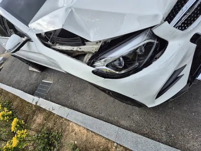 2019 Mercedes-Benz GLC 300 VIN: