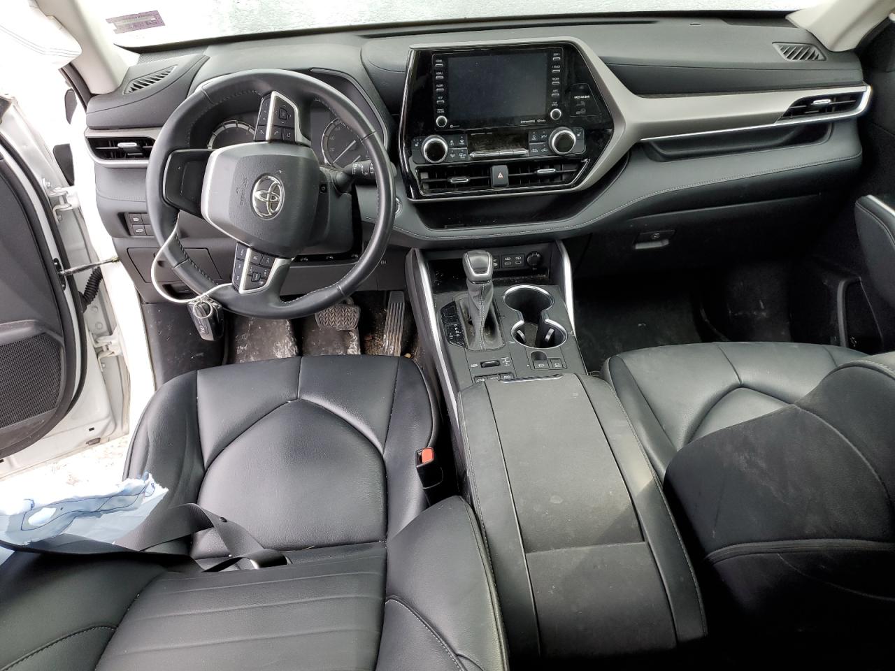 2022 TOYOTA HIGHLANDER XLE VIN:5TDHZRBH0NS246678