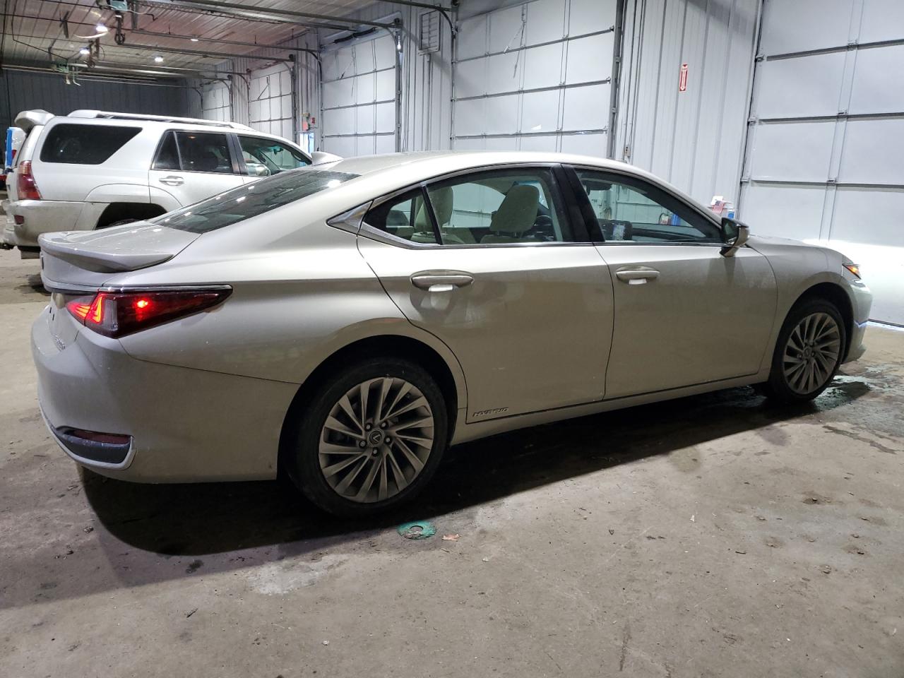 2022 LEXUS ES 300H BASE VIN:58AEA1C17NU018349