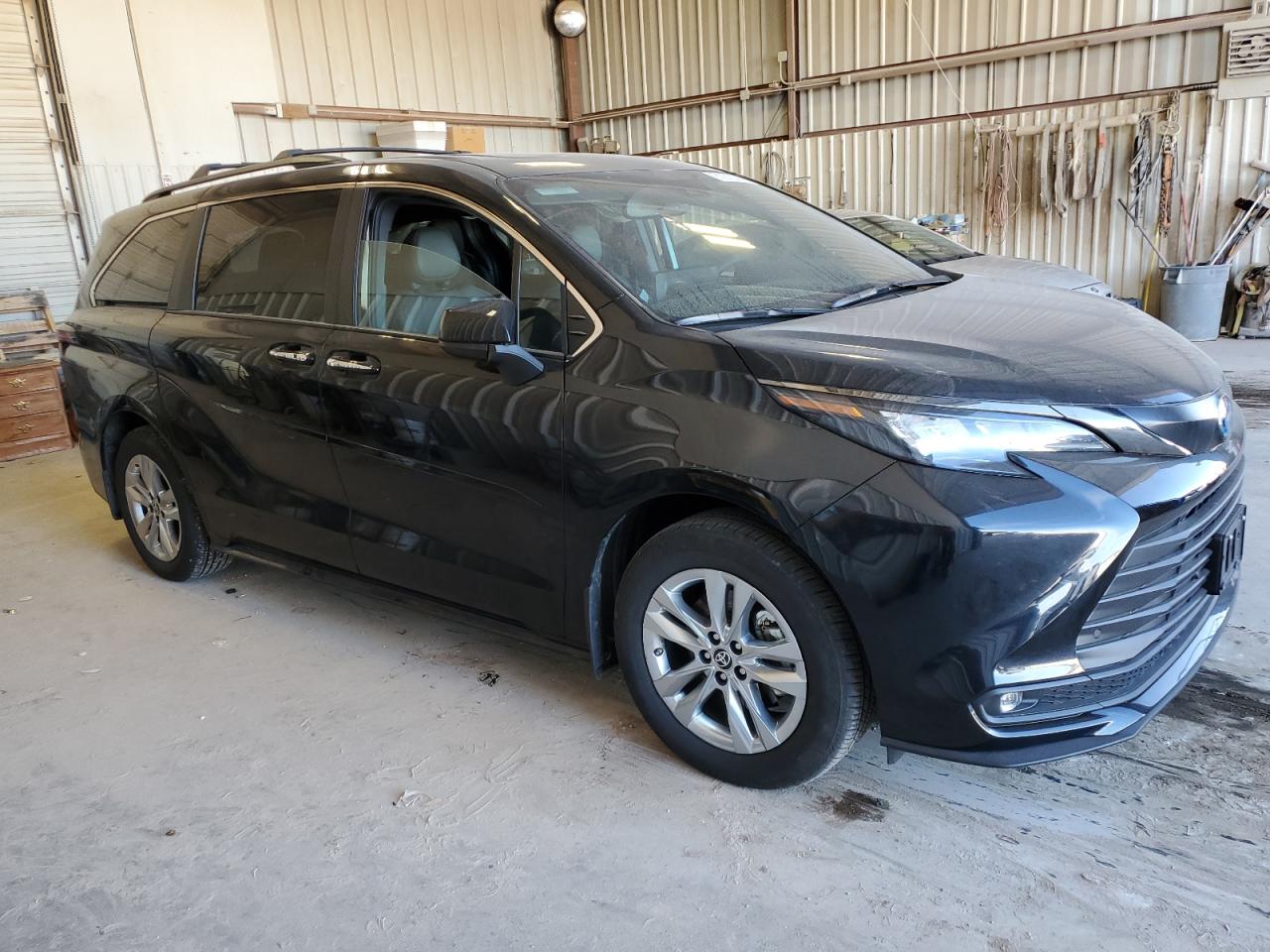 2023 TOYOTA SIENNA XSE VIN:5TDCSKFCXPS107701