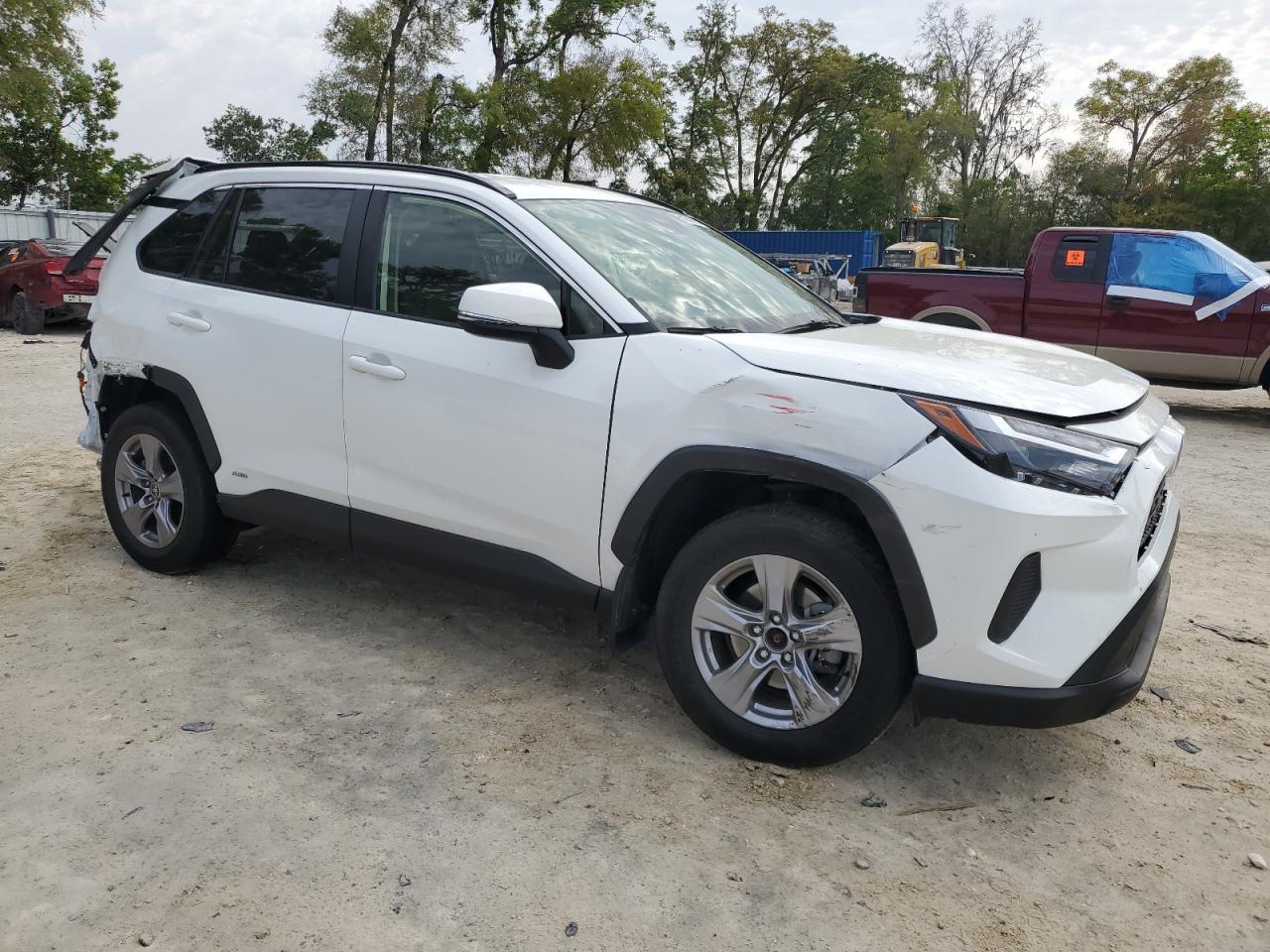 2022 TOYOTA RAV4 XLE VIN:JTMRWRFV5NJ055185