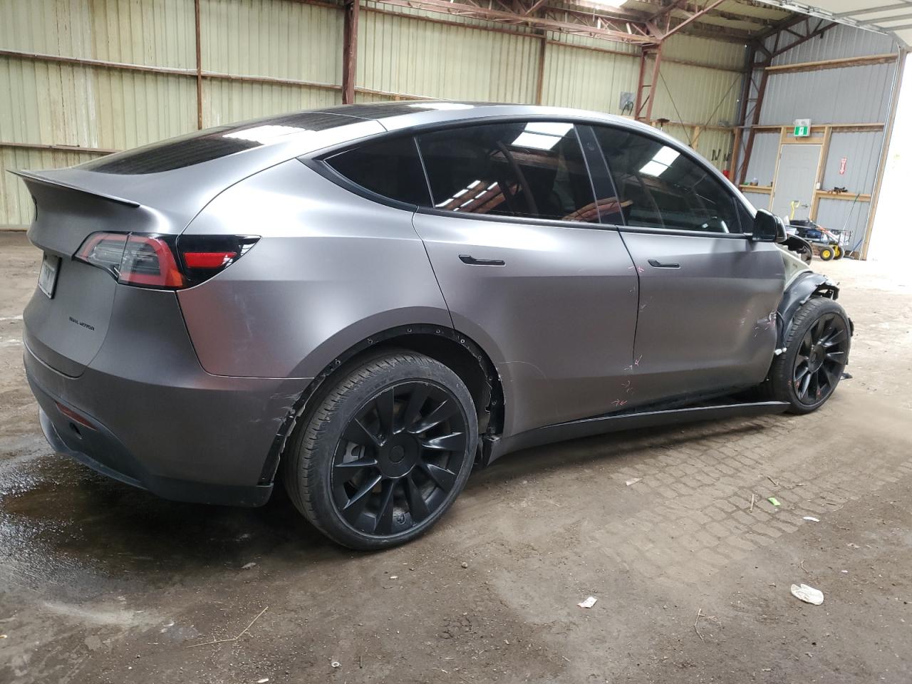 2022 TESLA MODEL Y  VIN:7SAYGDEE8NF442093