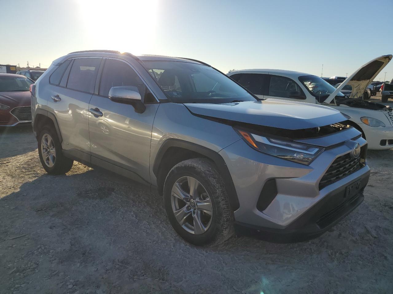 2022 TOYOTA RAV4 XLE VIN:2T3RWRFV2NW137604