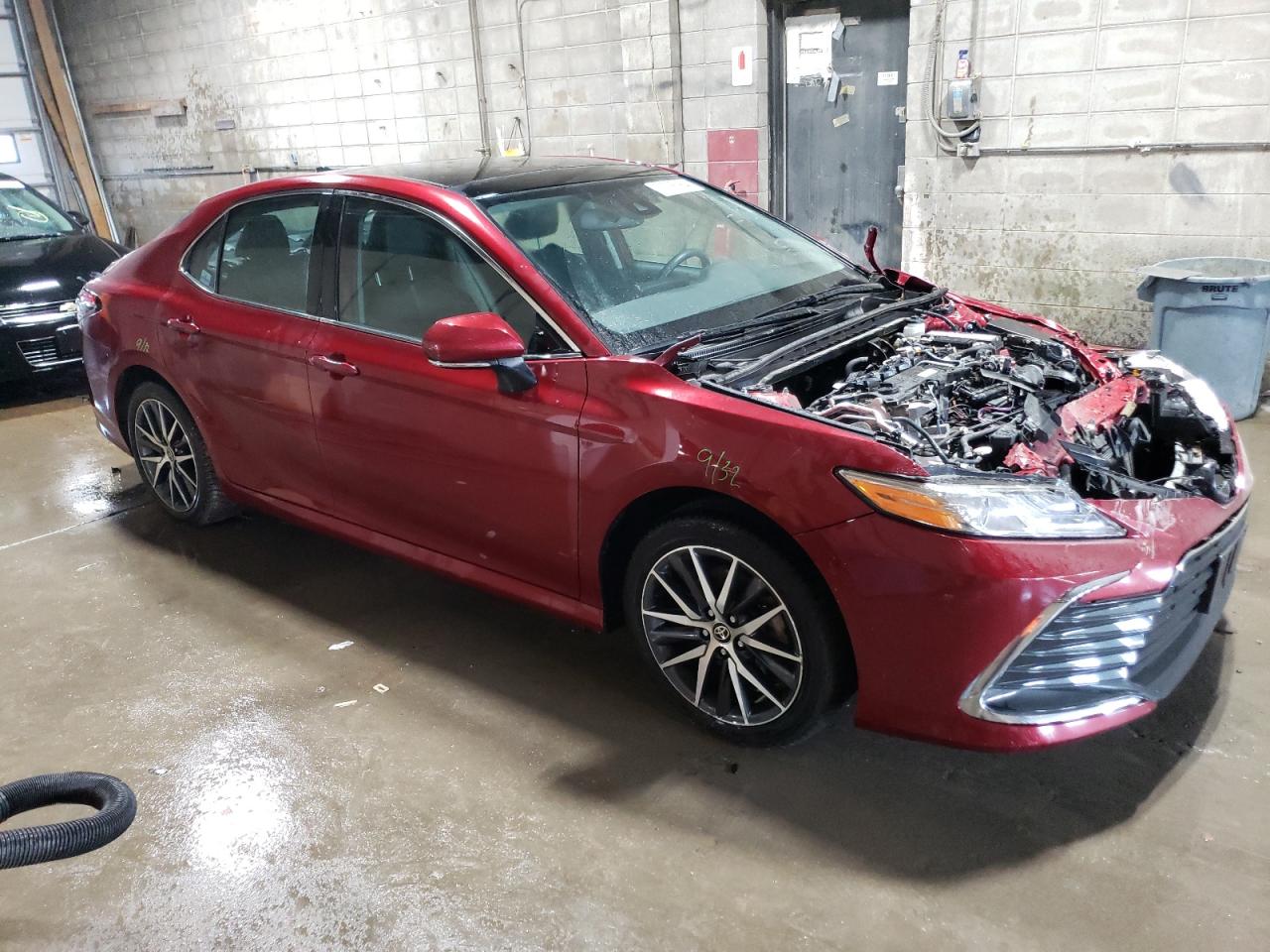 2022 TOYOTA CAMRY XLE VIN:4T1F11BK8NU058686