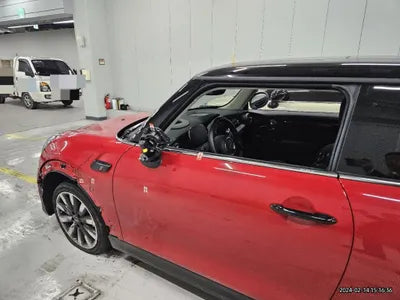 2022 MINI Cooper VIN: