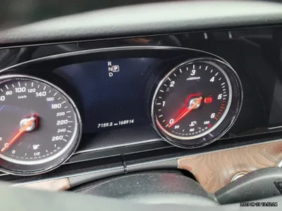 2016 Mercedes-Benz E 220 VIN: