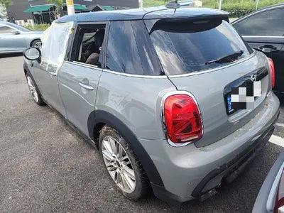 2022 MINI Cooper VIN: